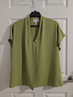 Joseph Ribkoff Chartreuse Green V-Neck Blouse Made in Canada Minimalist 14